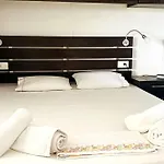 Belvedere Rare&peaceful 2br Home+stunning Sea View Nyaraló