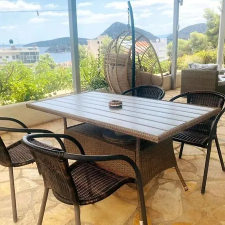 Belvedere Rare&peaceful 2br Home+stunning Sea View